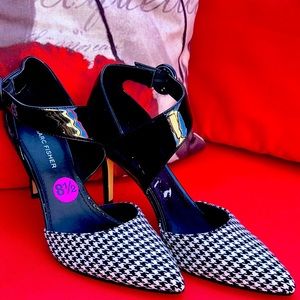 NEW Marc Fisher Dianora3 Black/White Houndstooth